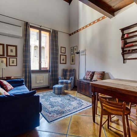 Piazza Maggiore Duplex Apartment By Wonderful Italy โบโลญญา ภายนอก รูปภาพ